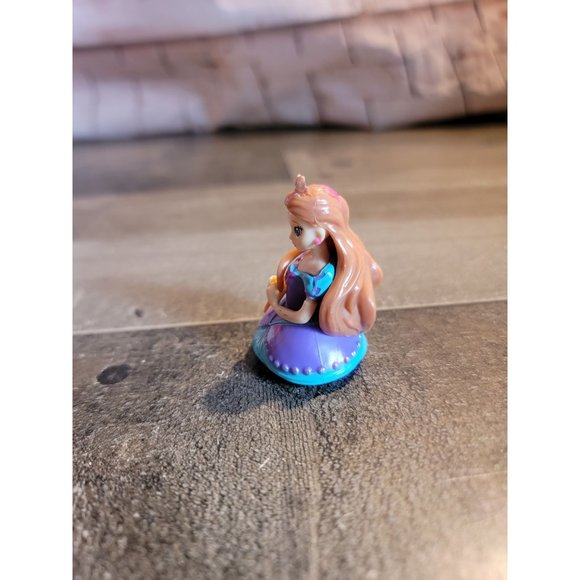 Princess girl queen doll toy figure - Picture 2 of 6